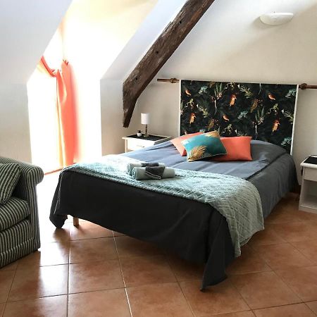 Domaine Du Lesty Bed & Breakfast Ambon Екстериор снимка