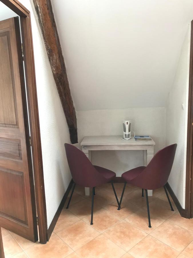 Domaine Du Lesty Bed & Breakfast Ambon Екстериор снимка