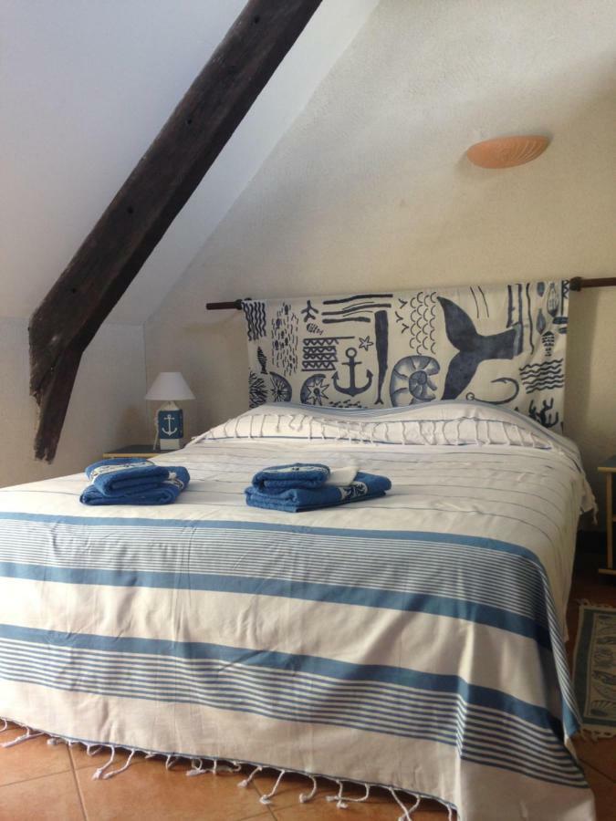 Domaine Du Lesty Bed & Breakfast Ambon Екстериор снимка