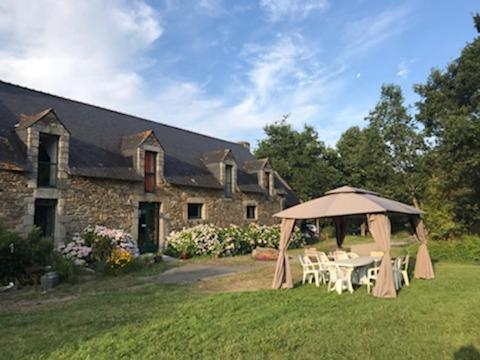 Domaine Du Lesty Bed & Breakfast Ambon Екстериор снимка